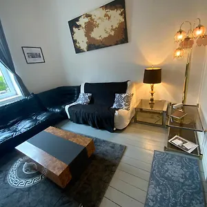 cozy-studio-near-nato.brusselshotelsbook.com/